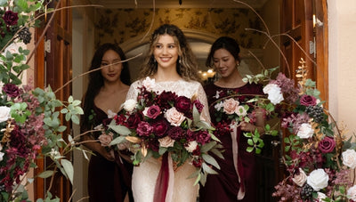 Bridal Bouquets: How to Choose the Right Size for Your Wedding