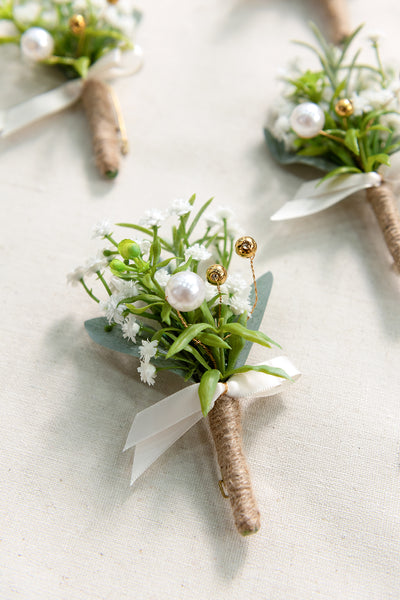 Boutonnieres for Guests in White & Sage