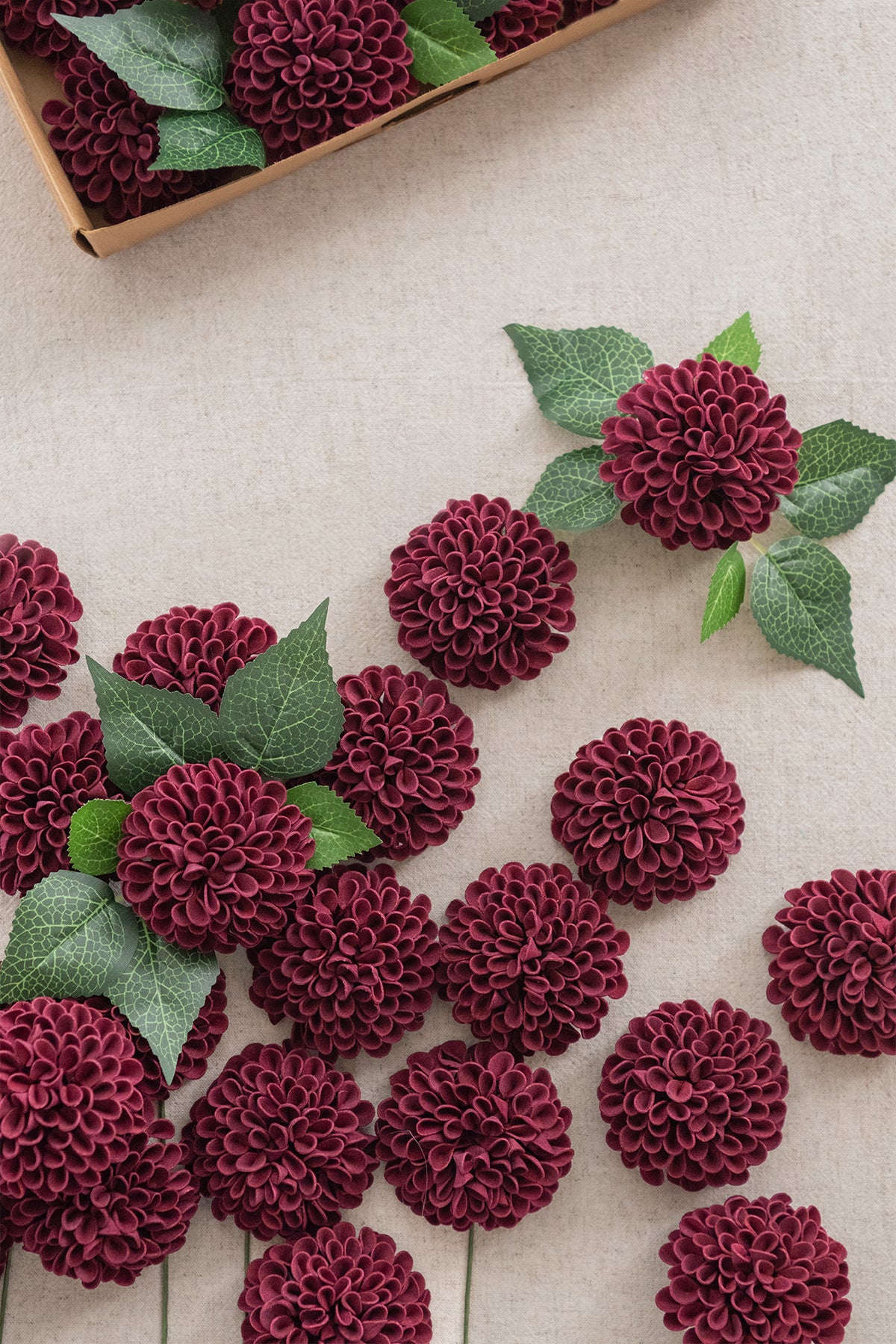 DIY Supporting Flower Boxes in Foam Burgundy Dahlia (25pcs)