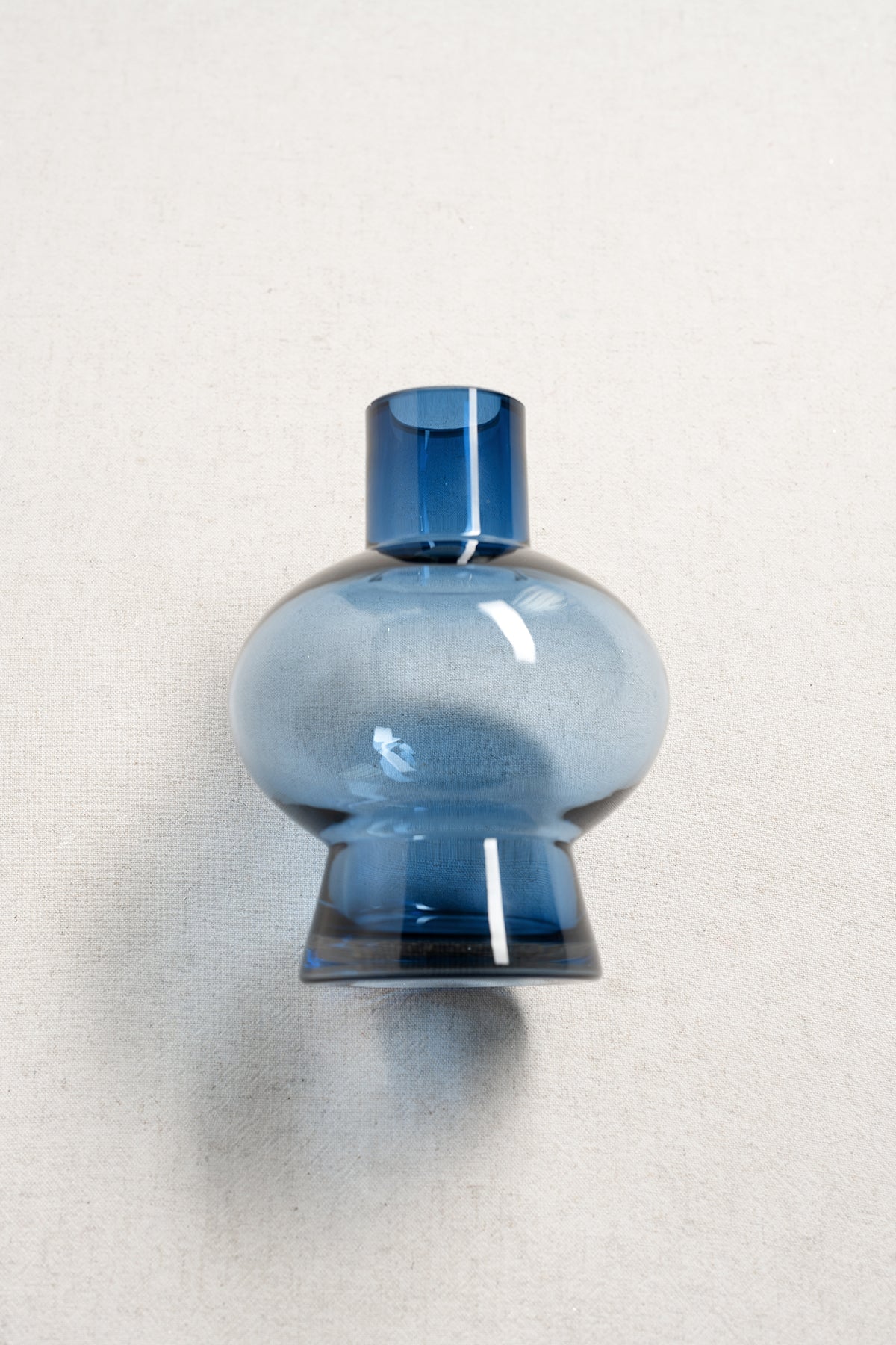 Flash Sale | Elegant Glass Vases for Stage Decoration in Denim Blue
