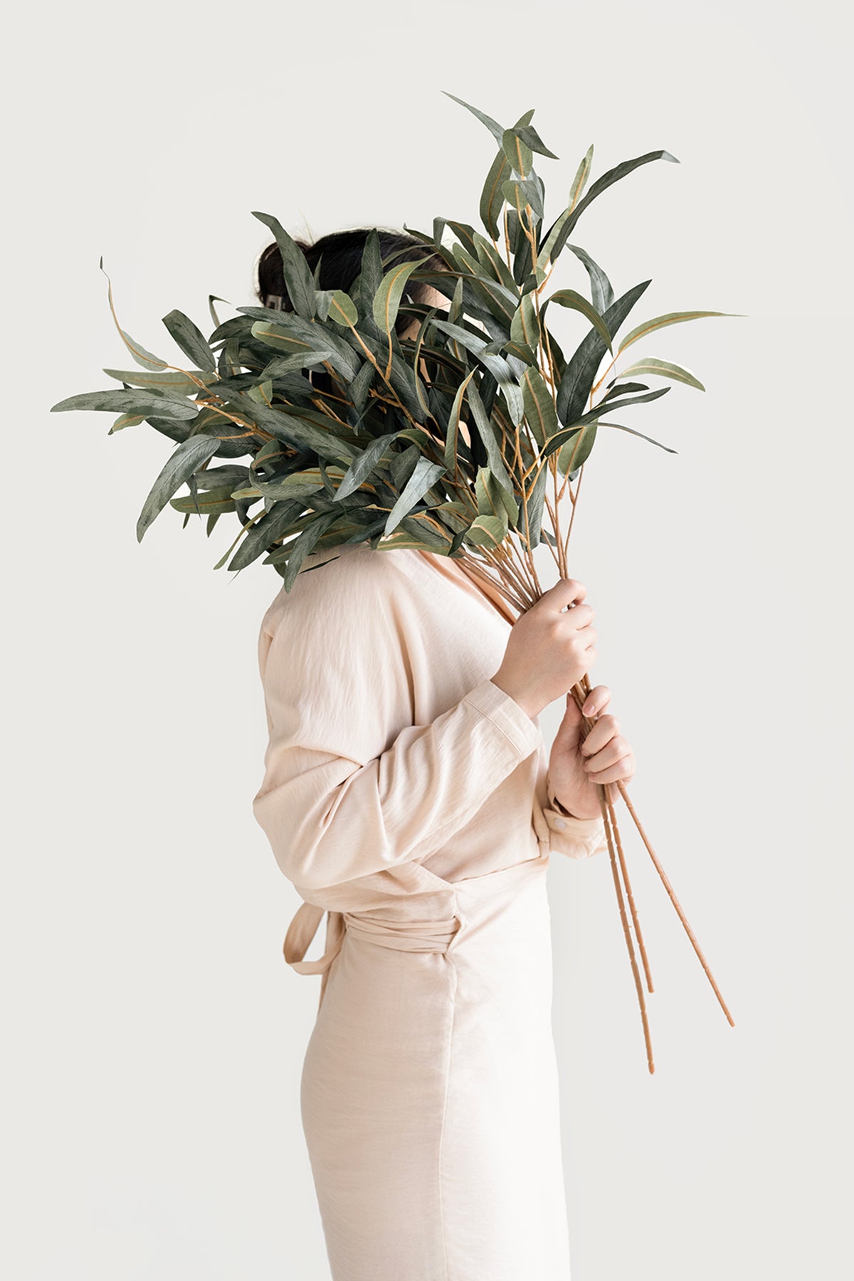2.9ft Salix Leaves with Stems