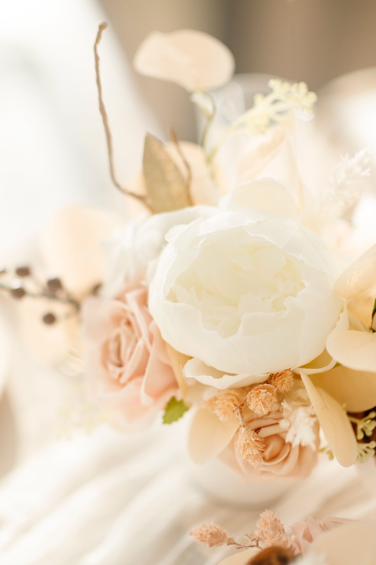 Flash Sale | Assorted Floral Centerpiece Set in White & Beige