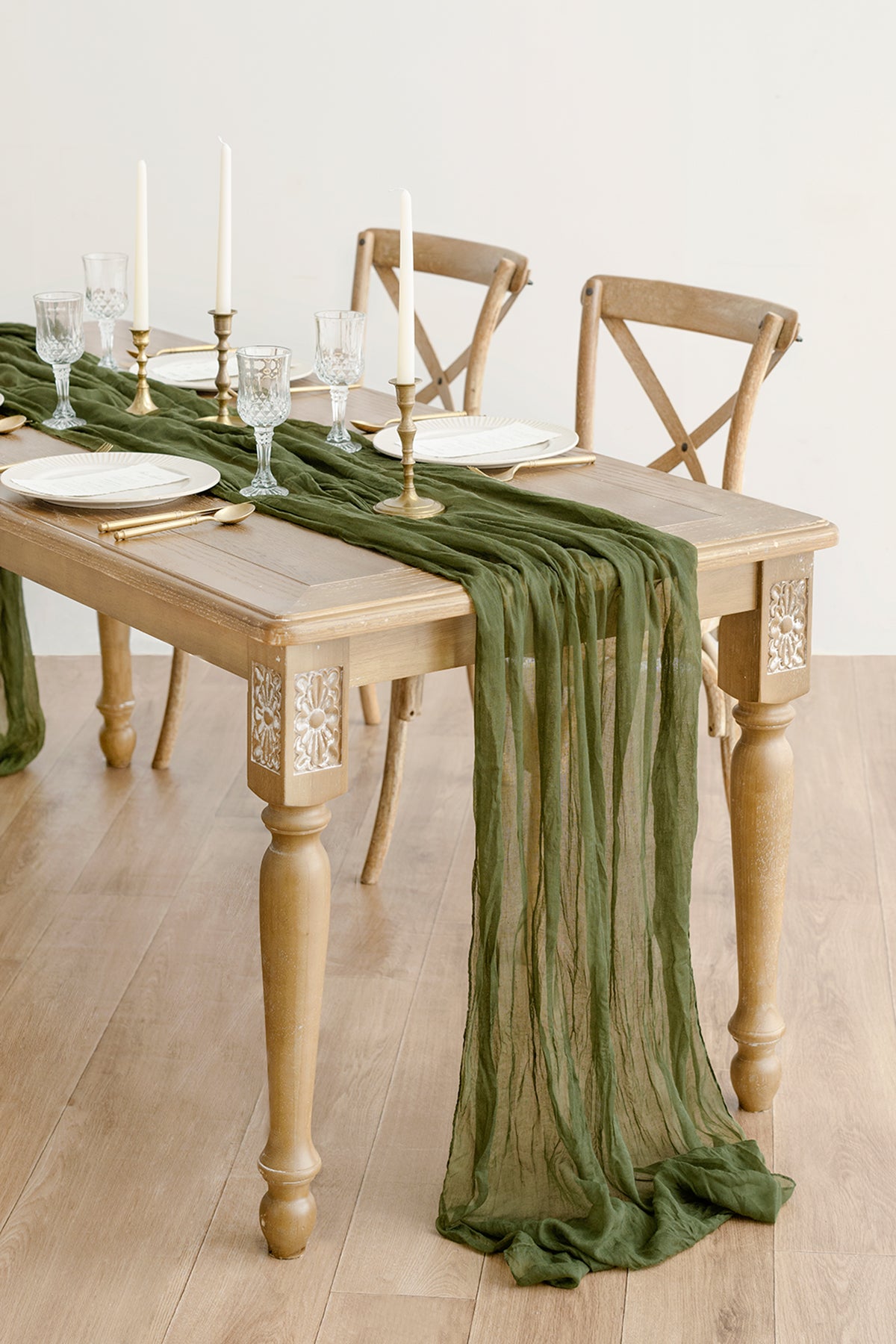 Table Linens in White & Green Colors