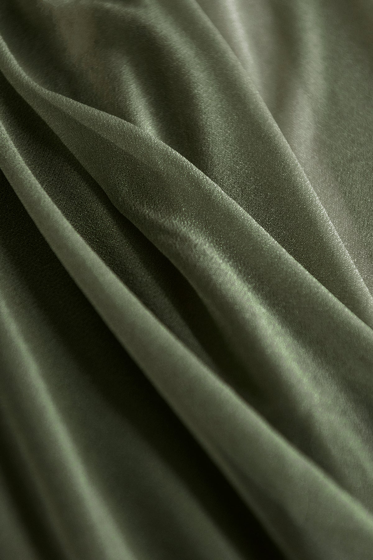 Table Linens in White & Green Colors