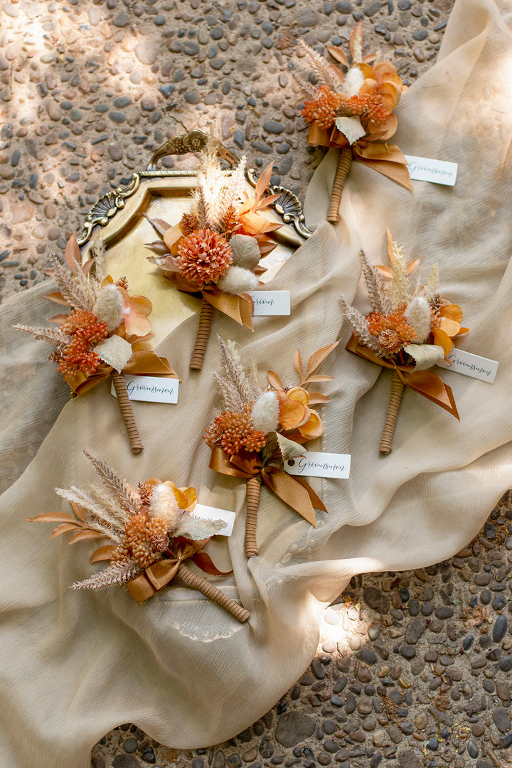 Additional Flower Decorations in Boutonniere (Set of 6)