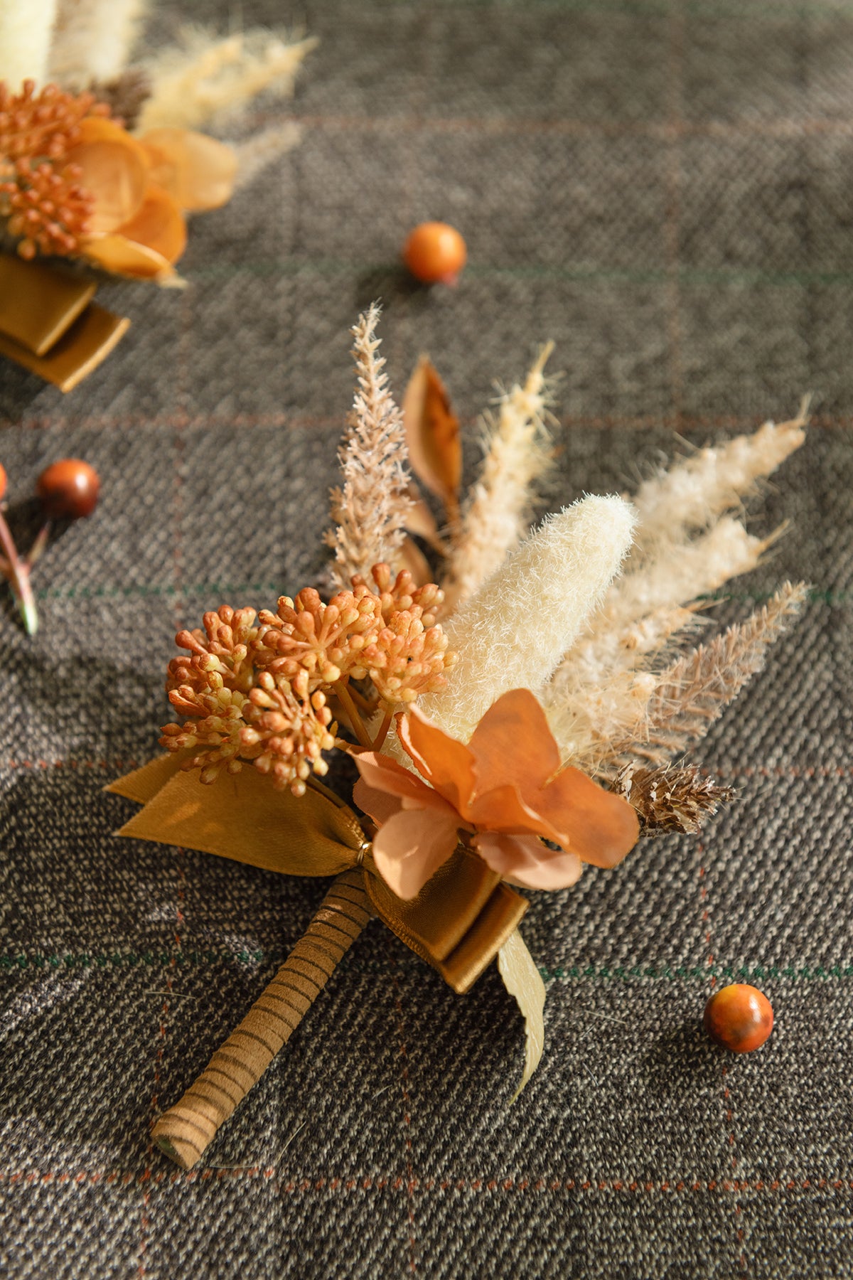 Spend $199 – Get 1 FREE Boutonniere（Set of 2）