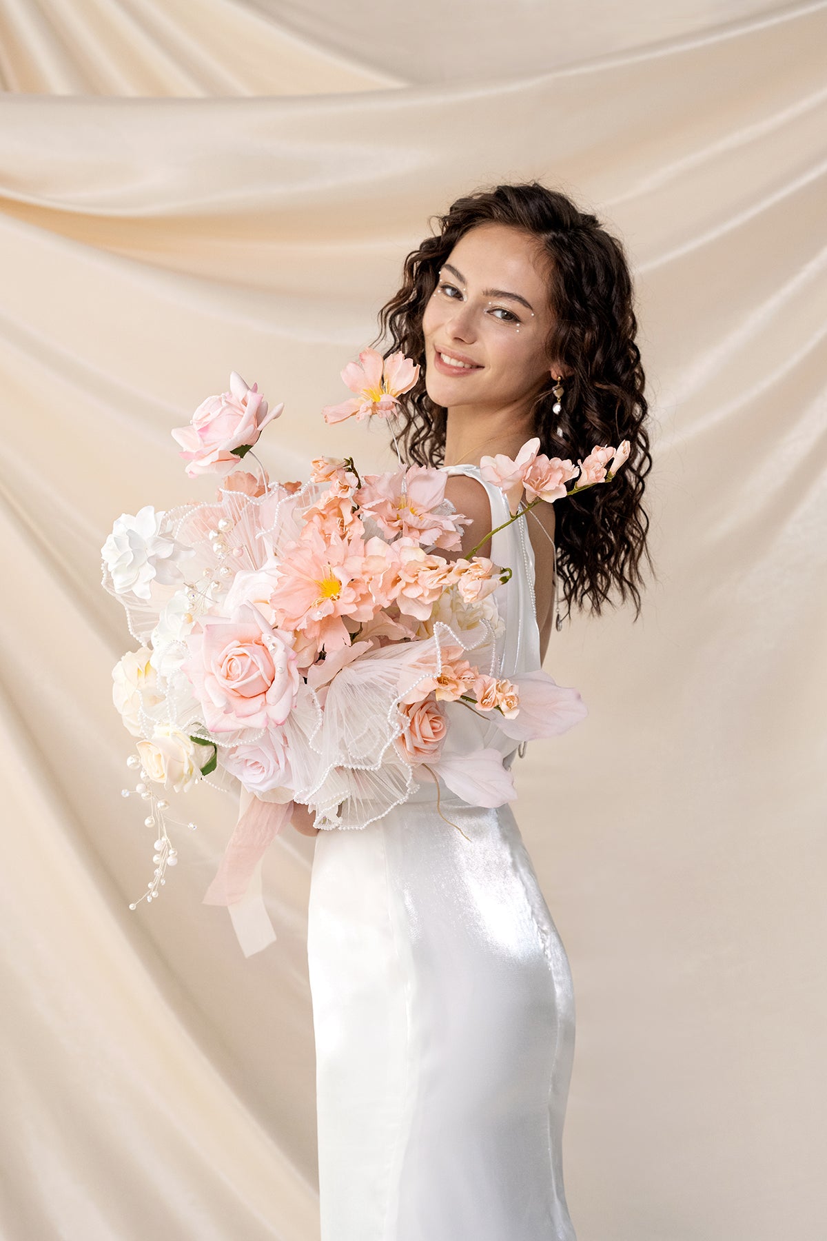 Large Free-Form Bridal Bouquet in Glowing Blush & Pearl