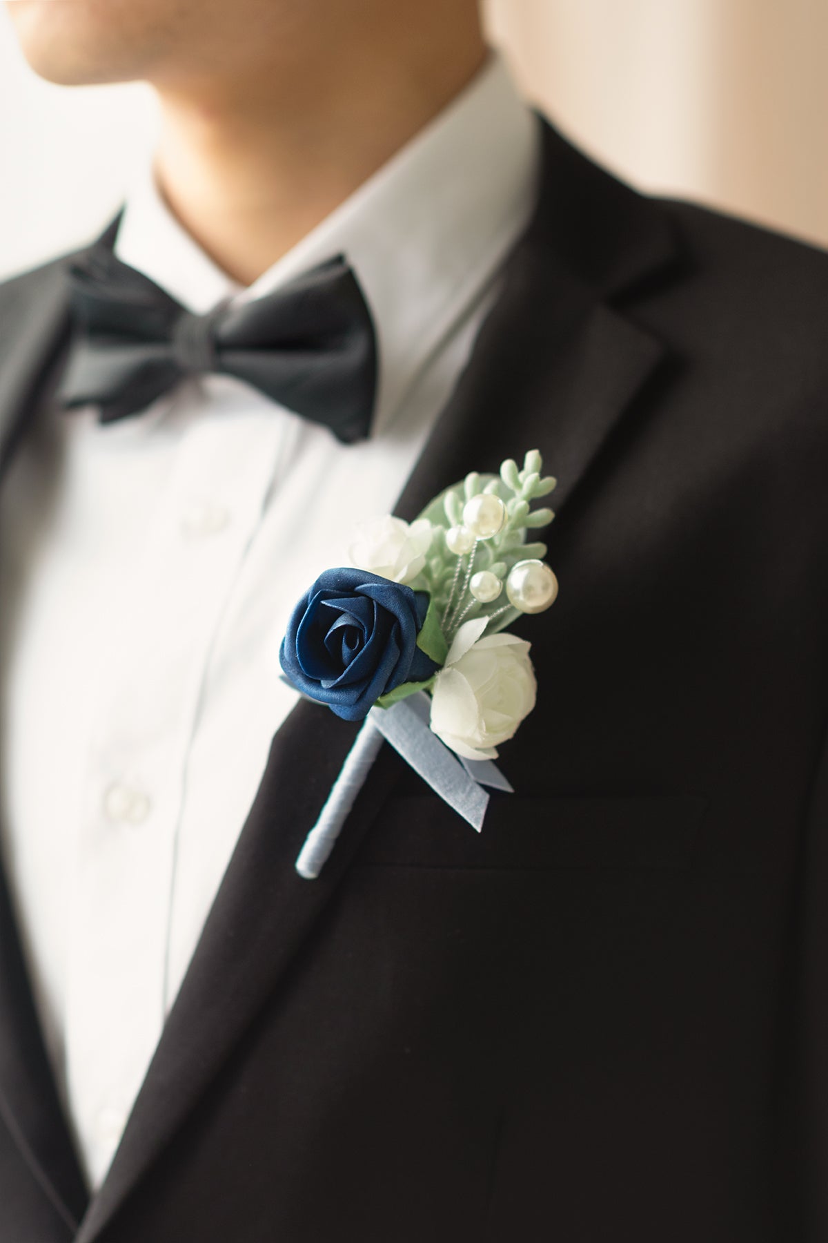 Boutonnieres in Noble Navy Blue