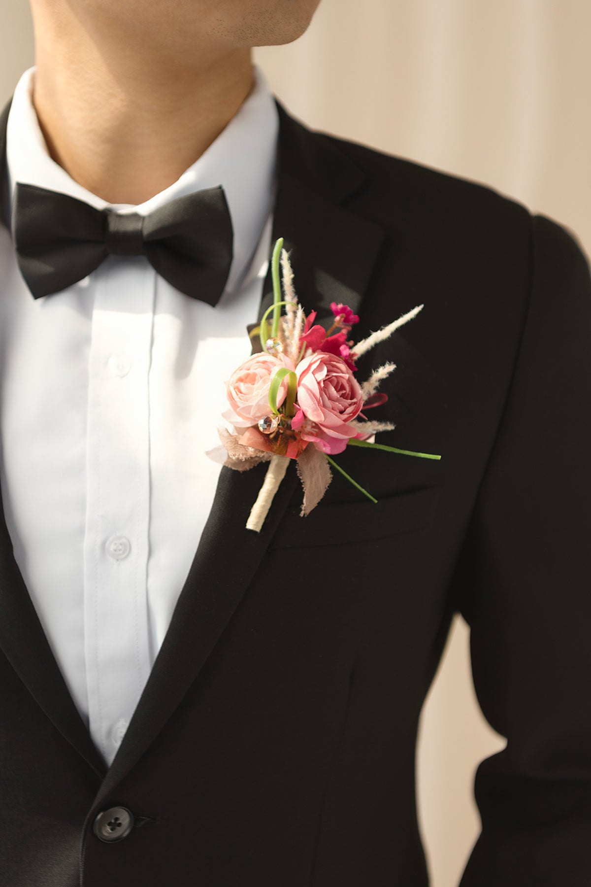 Boutonnieres in Valentine Magenta | Clearance
