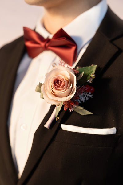 Boutonnieres in Vintage Rose & Blush