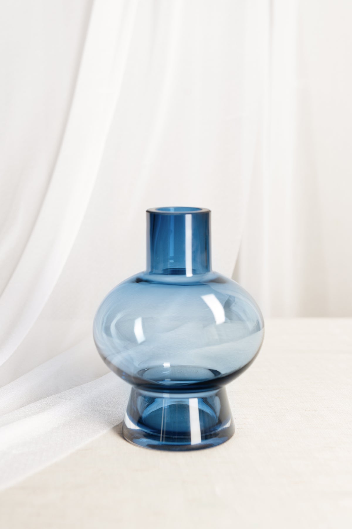Elegant Glass Vases for Stage Decoration in Denim Blue - 3 Styles