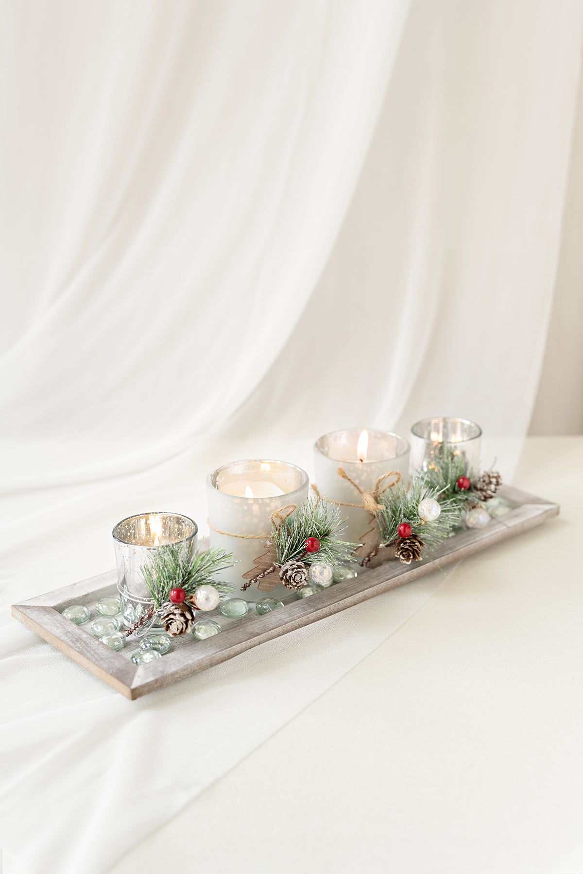 Tealight Candle Holder Set in Christmas Red & Sparkle