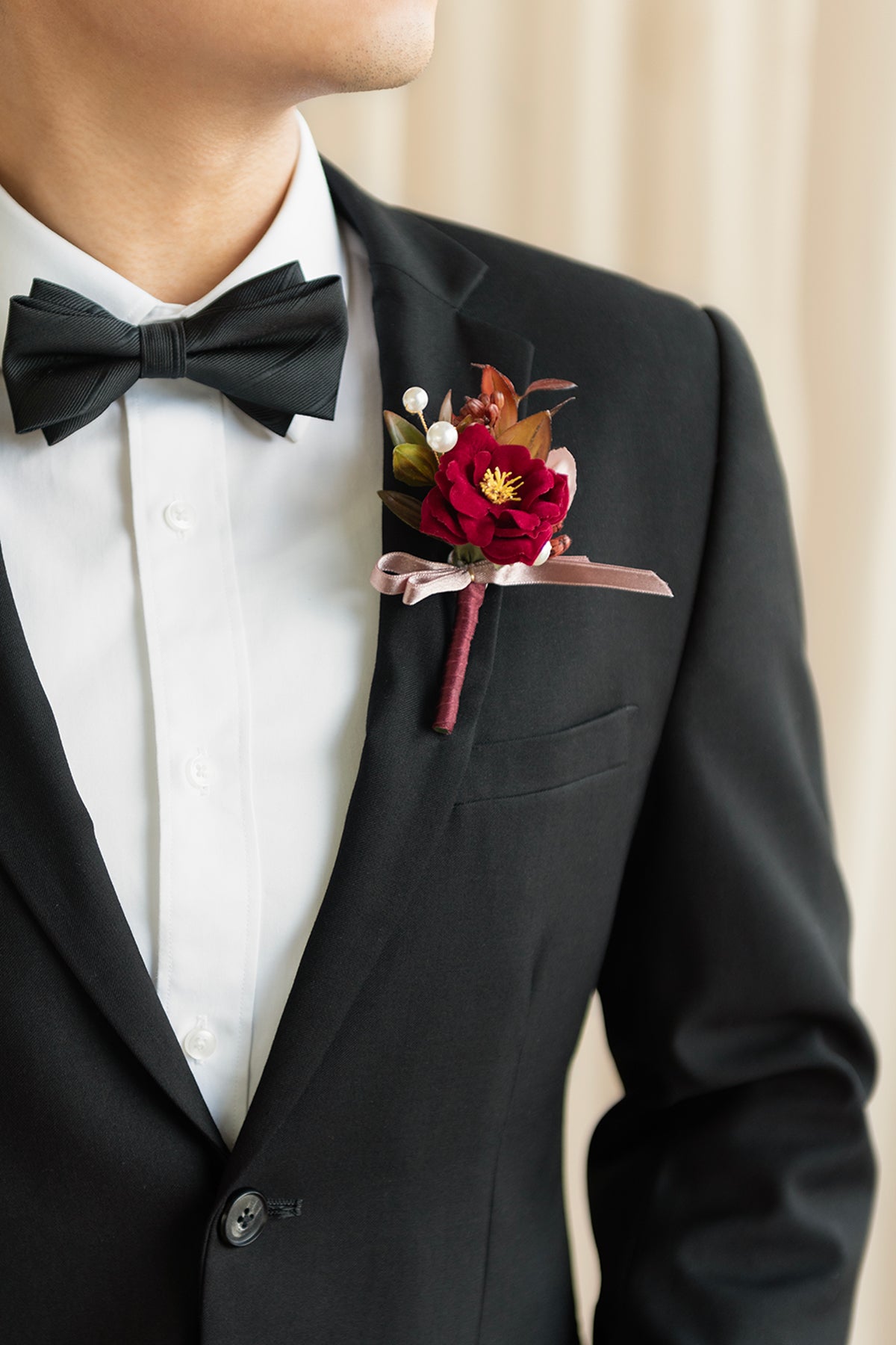 Boutonnieres for Guests in Burgundy & Dusty Rose