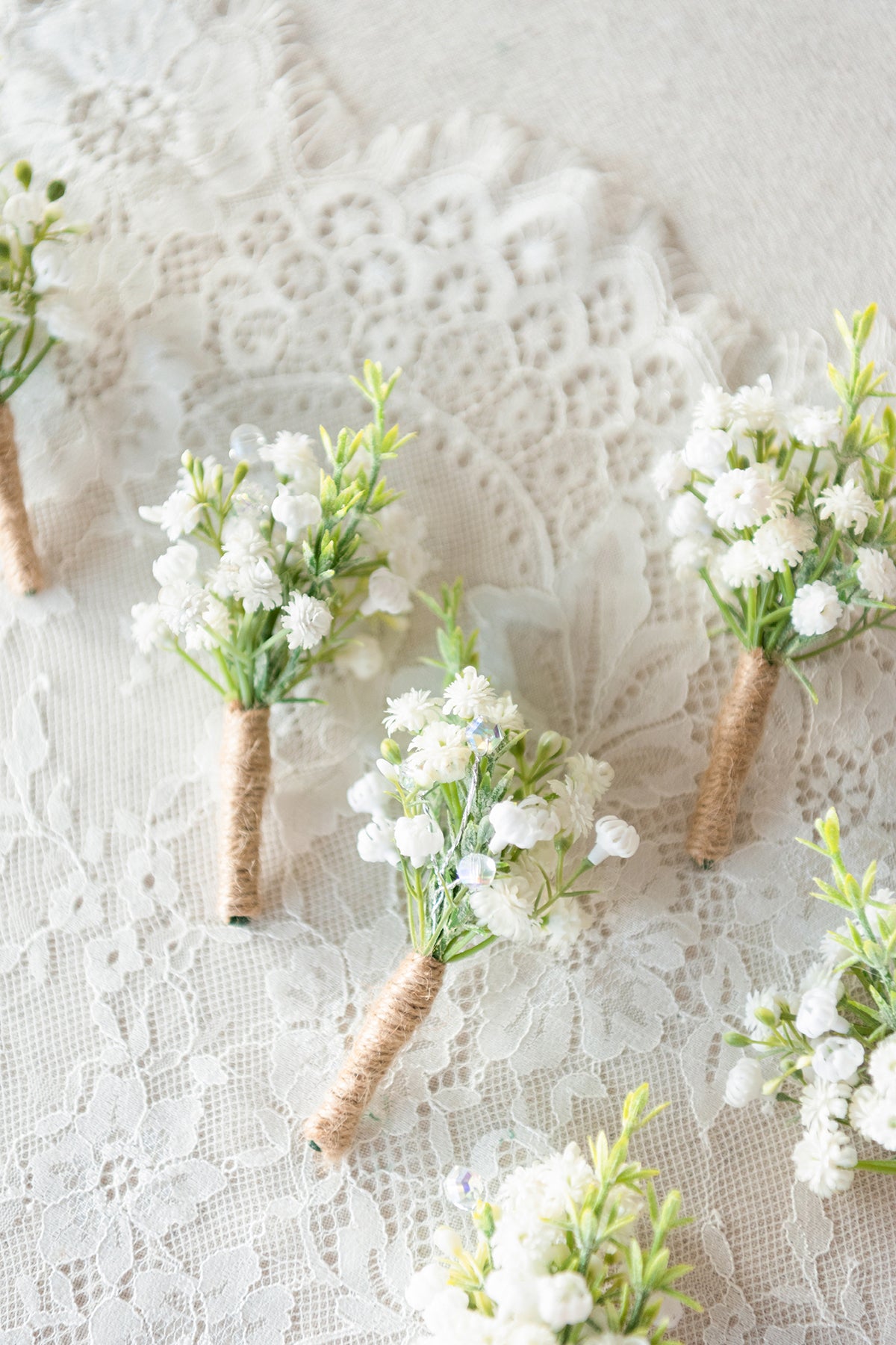 Boutonnieres for Guests in Baby's Breath