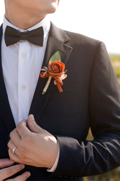 Boutonnieres for Guests in Burnt Orange