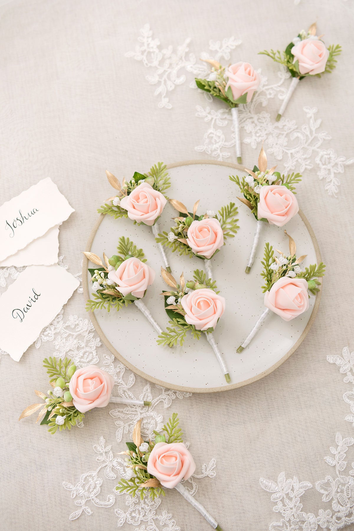 Boutonnieres for Guests in Blush & Cream