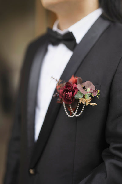 Boutonnieres in Burgundy & Dusty Rose