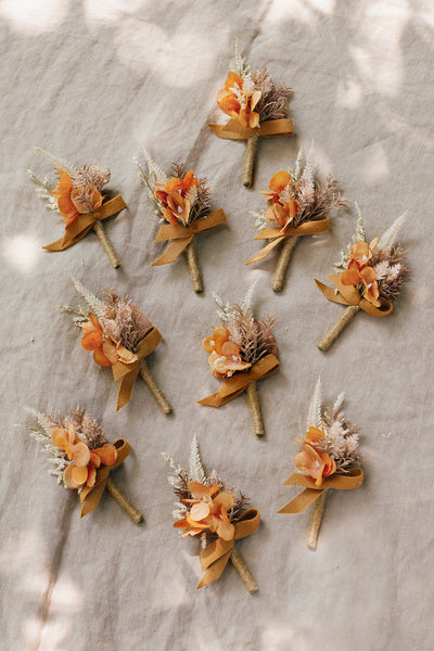 Boutonnieres for Guests in Rust & Sepia