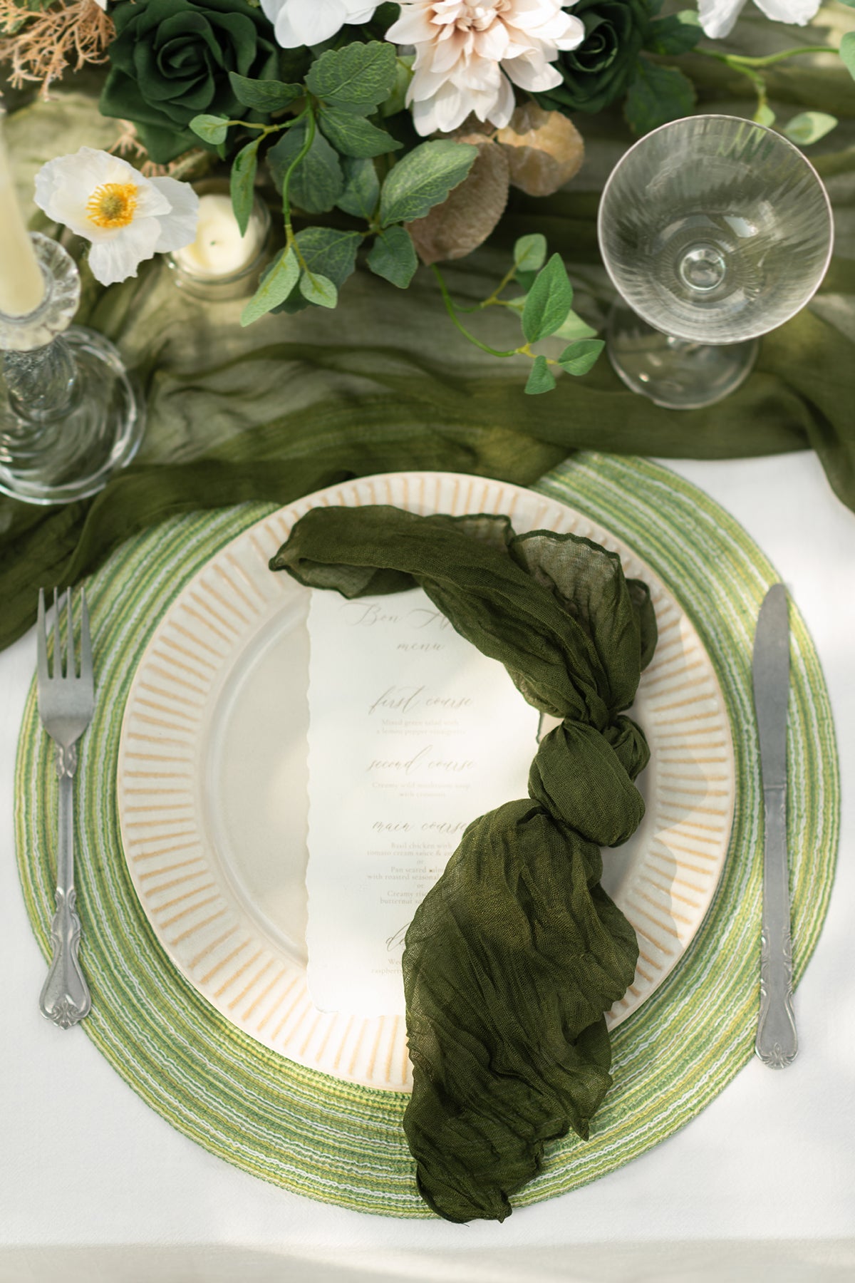 Cheesecloth Napkin & Table Runner Set in Moss Green