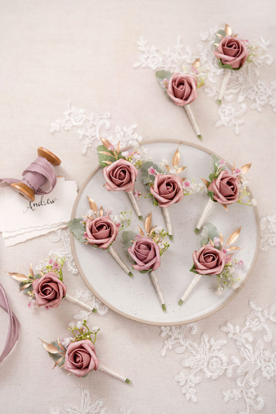 Boutonnieres for Guests in Dusty Rose & Cream