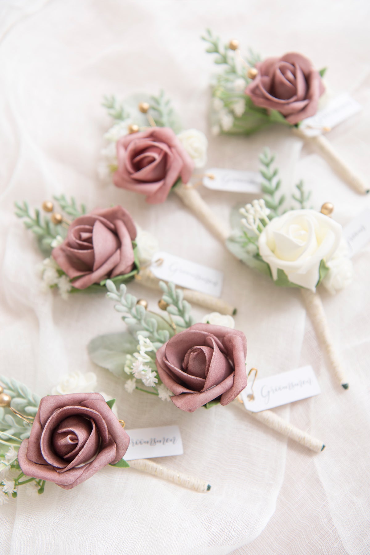 Boutonnieres in Dusty Rose & Cream